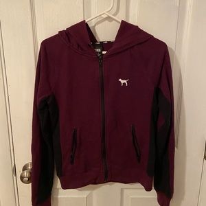 zip up sweatshirt